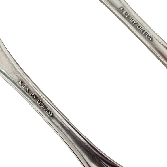 2 Oneida Renoir Pembrooke Serving Spoons 8.5" SS pierced 90s vtg Baroque flaw - Picture 10 of 12